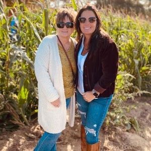 Meet your Posher, Debbie